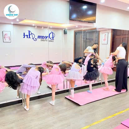 Học Múa Cho Trẻ Em Tại Dream Art - Hành Trình Từ Lớp Học Đến Sân Khấu Tỏa Sáng
